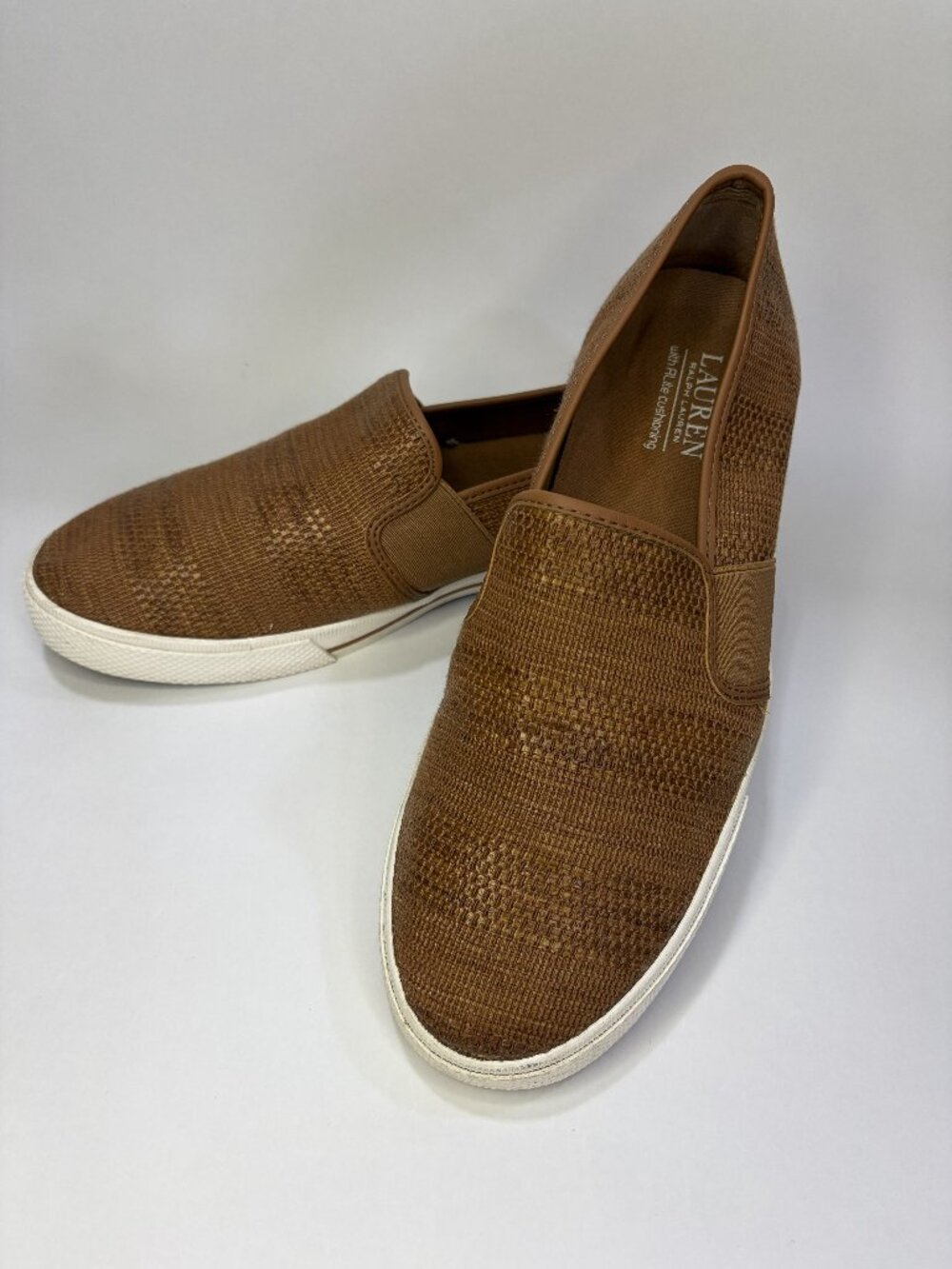 LAUREN RALPH JINNY SLIP ON SHOES WOMEN SIZE 10 TAN BROWN TEXTURED WHITE SOLE